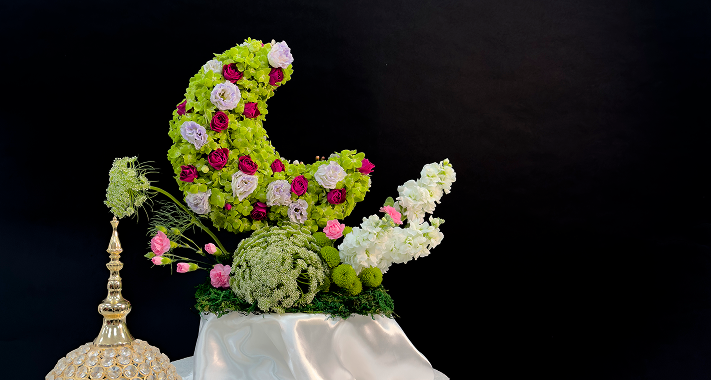 Explore our most-loved bouquets
and luxury box arrangements.