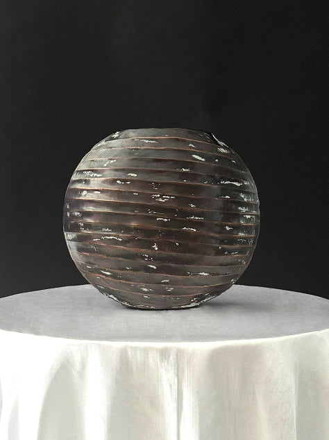 Splendid Metal Table Vase
