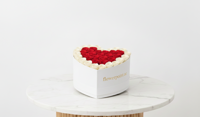 Heartbound in Box (25 stems)